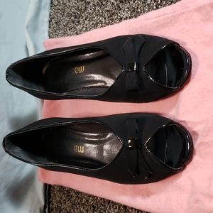 Magdesian Black Peep Toe Kitten Heels Women's Size 8W